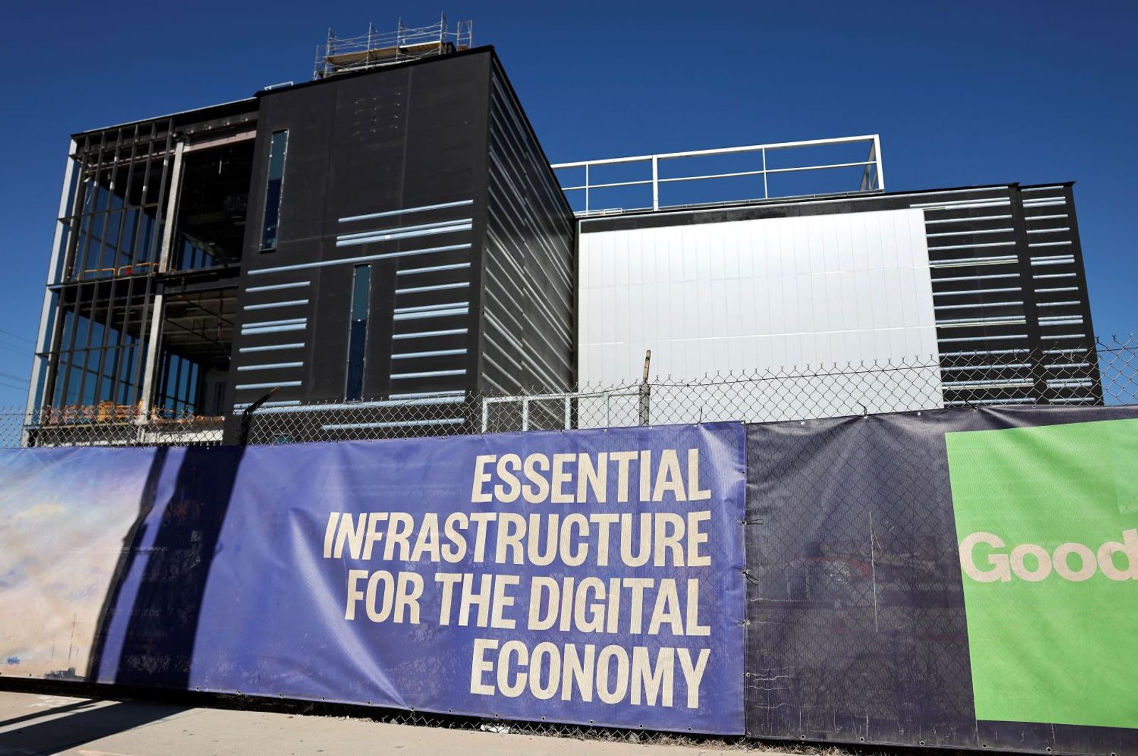 Data center-linked cargo keeps peak season alive on trans-Pacific