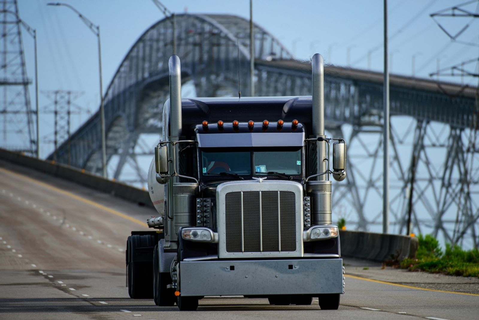 Use of mini-bids ‘blowing up’ as shippers seek shrinking truck capacity