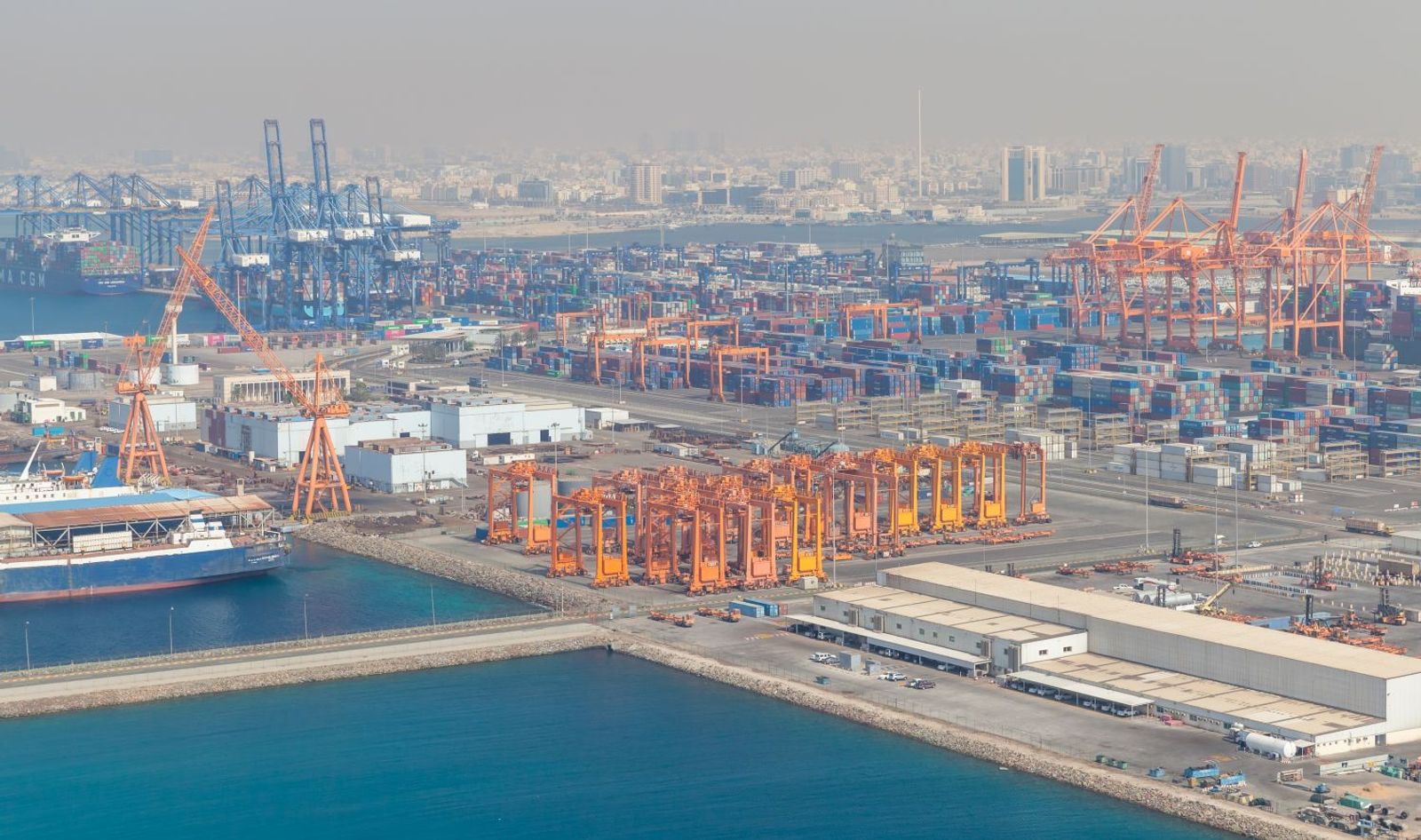Crippling port delays at Jeddah disrupt project cargo schedules