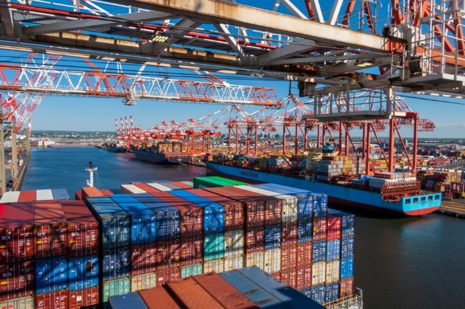 Carriers attempt peak surcharges, rate increases on trans-Atlantic